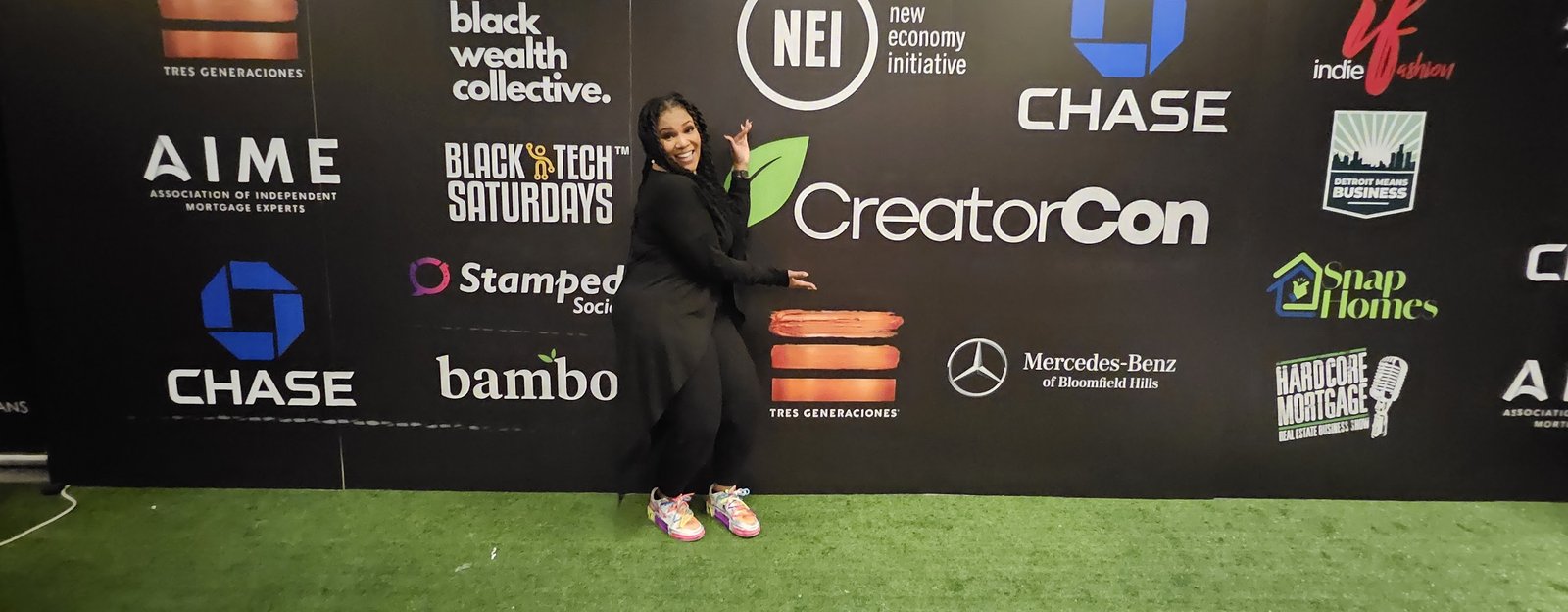 Raquel Ne’Cole at CreatorCon Detroit